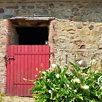 Ecurie D'avril Feriehus Saint-Aignan-sur-Roë